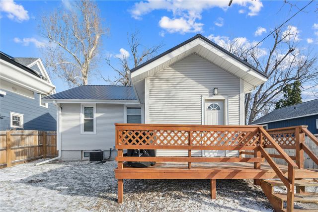 2036 Linn Boulevard, Cedar Rapids, IA 52403