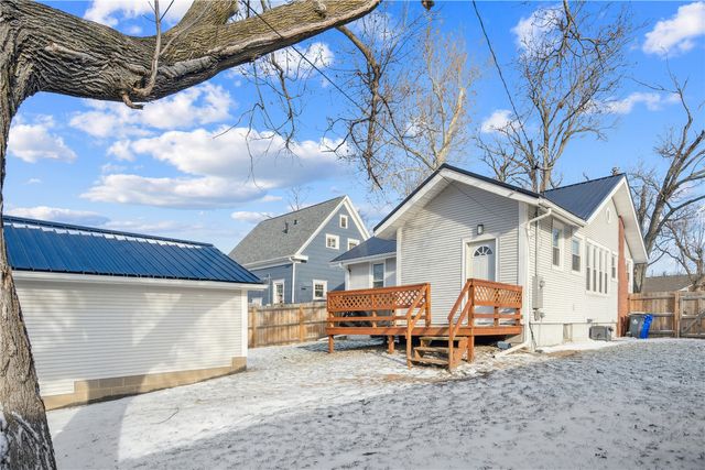 2036 Linn Boulevard, Cedar Rapids, IA 52403