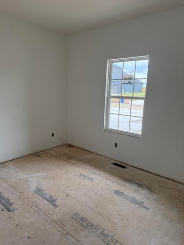 1466 N Collins Drive, Republic, MO 65738