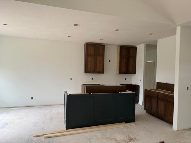 1466 N Collins Drive, Republic, MO 65738