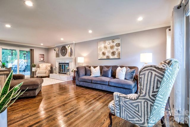 2823 Ridgehaven Court, Gastonia, NC 28054