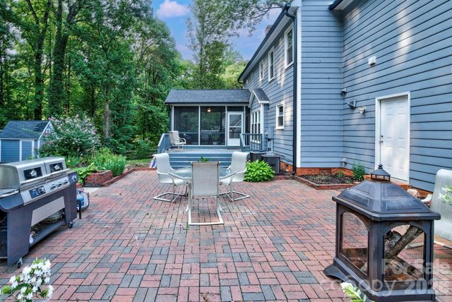 2823 Ridgehaven Court, Gastonia, NC 28054