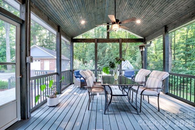 2823 Ridgehaven Court, Gastonia, NC 28054