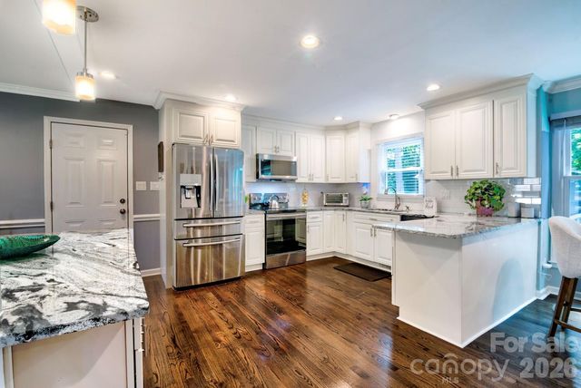 2823 Ridgehaven Court, Gastonia, NC 28054