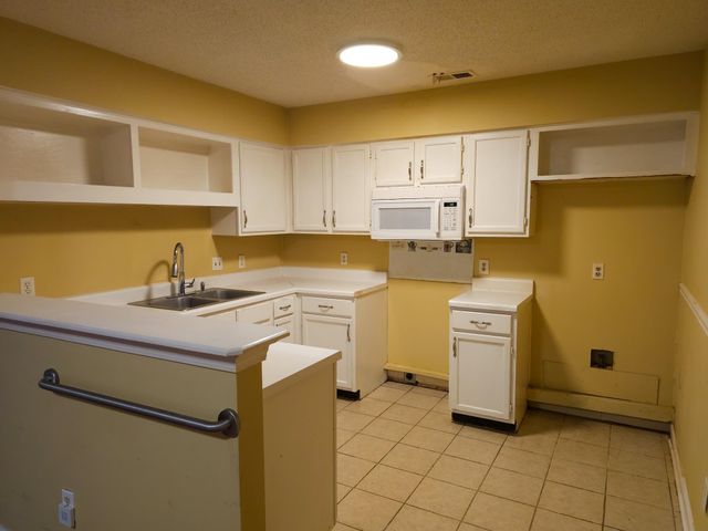 1620 BEAVER TRAIL DR, Memphis, TN 38016
