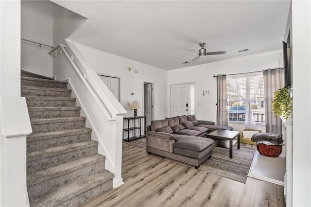 2744 Snapfinger Manor, Decatur, GA 30035