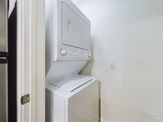 711 W 32nd ST 143, Austin, TX 78705