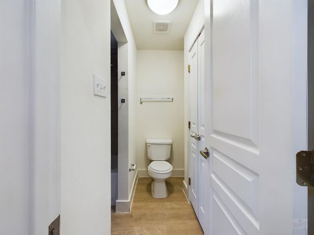 711 W 32nd ST 143, Austin, TX 78705