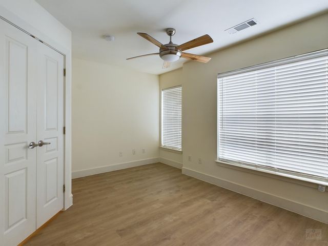 711 W 32nd ST 143, Austin, TX 78705