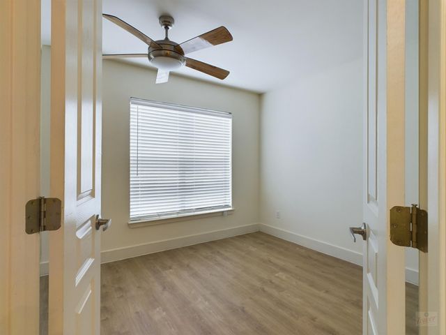 711 W 32nd ST 143, Austin, TX 78705