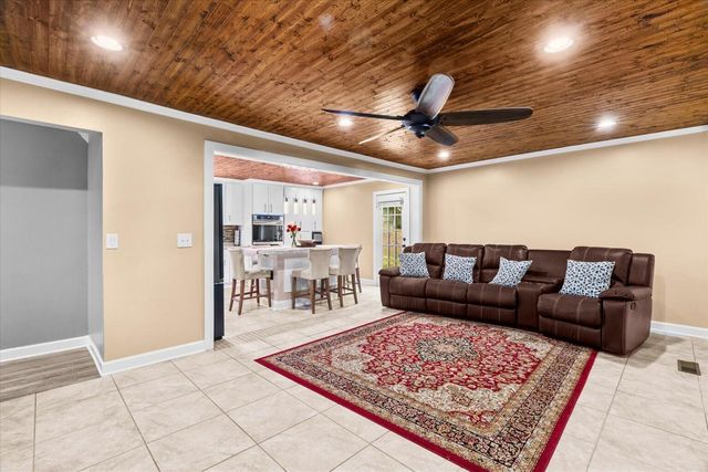 572 Lee Joan Drive NW, Dalton, GA 30721