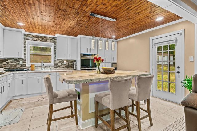 572 Lee Joan Drive NW, Dalton, GA 30721
