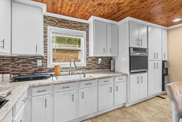 572 Lee Joan Drive NW, Dalton, GA 30721