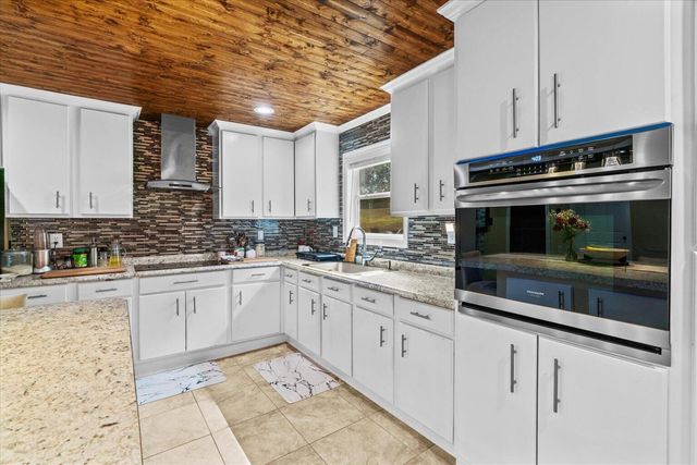572 Lee Joan Drive NW, Dalton, GA 30721