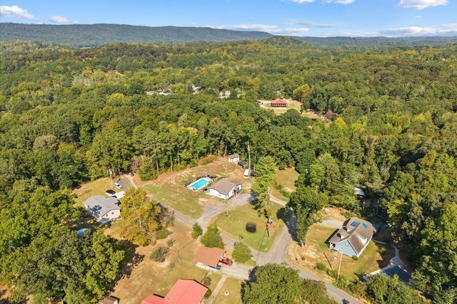 572 Lee Joan Drive NW, Dalton, GA 30721