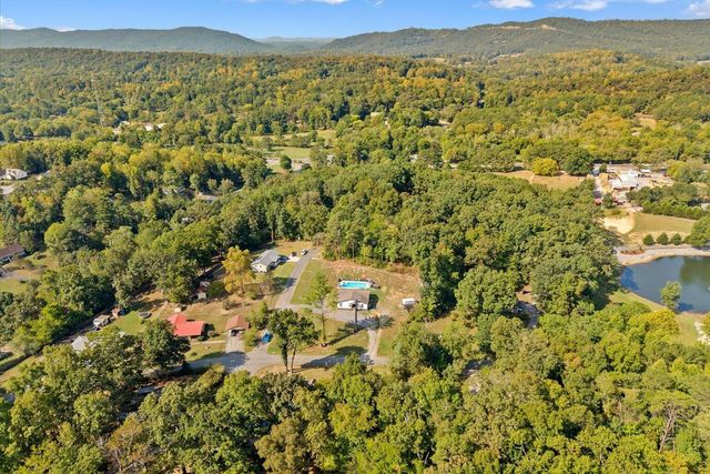 572 Lee Joan Drive NW, Dalton, GA 30721