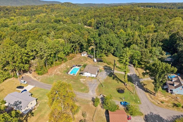 572 Lee Joan Drive NW, Dalton, GA 30721