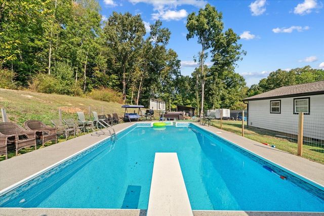 572 Lee Joan Drive NW, Dalton, GA 30721