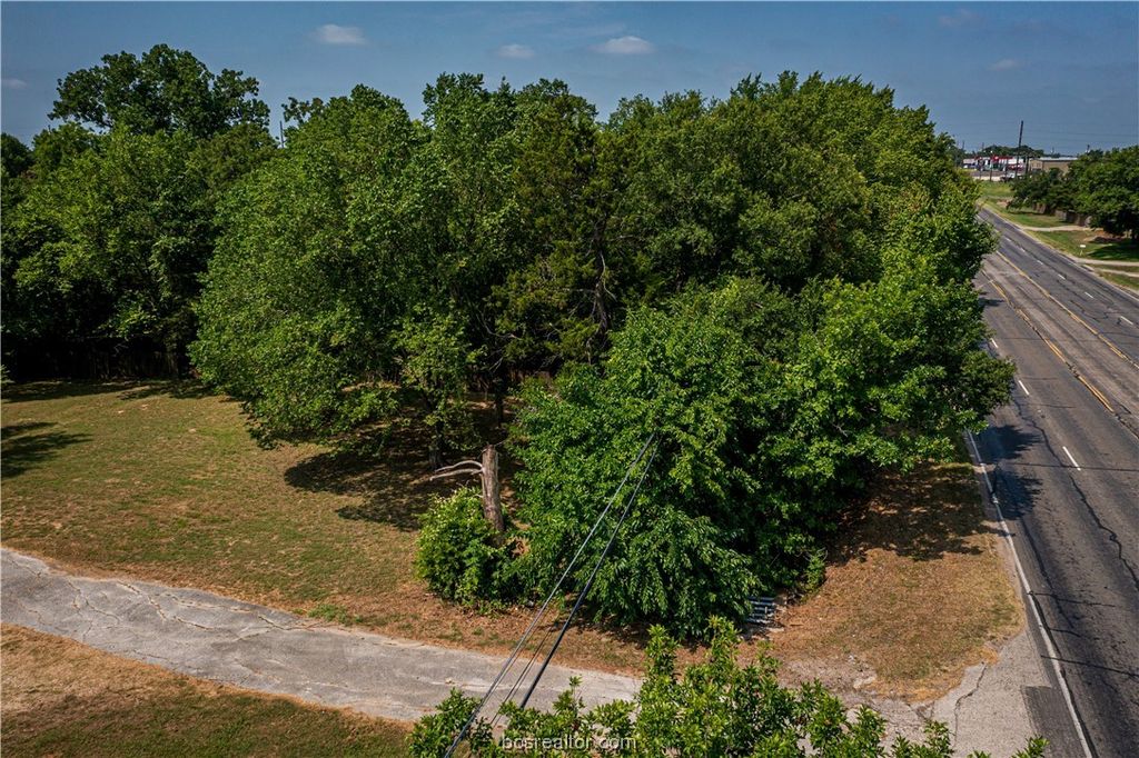 2307 West W SH-21 TX Highway, Bryan, TX 77803 — exterior