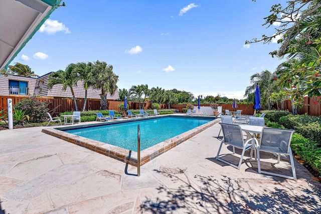 130 Ocean Cove Drive, Jupiter, FL 33477