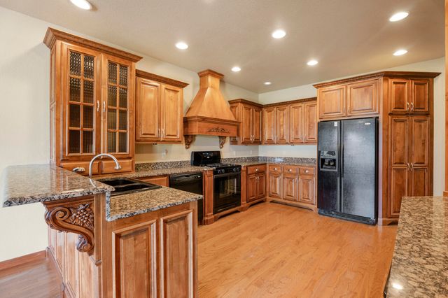 5069 Lake Breeze Road, Grove, OK 74344
