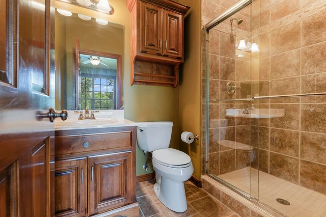 5069 Lake Breeze Road, Grove, OK 74344