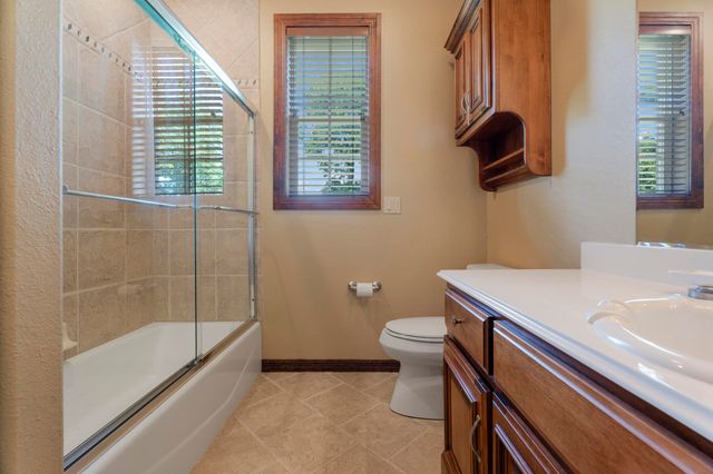 5069 Lake Breeze Road, Grove, OK 74344
