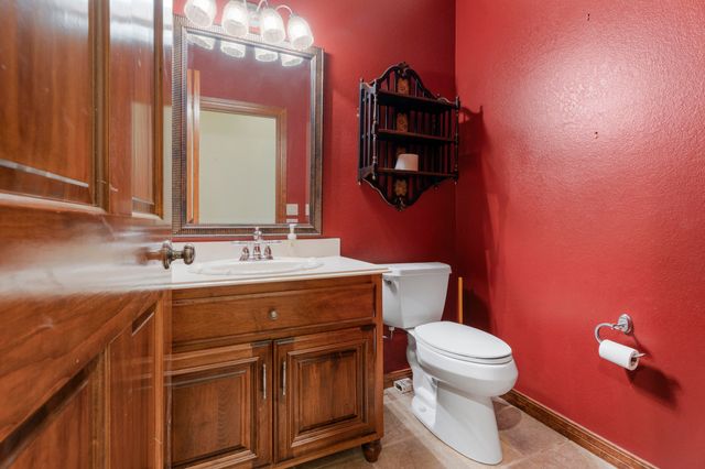 5069 Lake Breeze Road, Grove, OK 74344