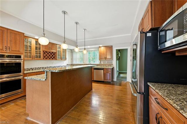 1917 Hallmark WAY, Chesapeake, VA 23323