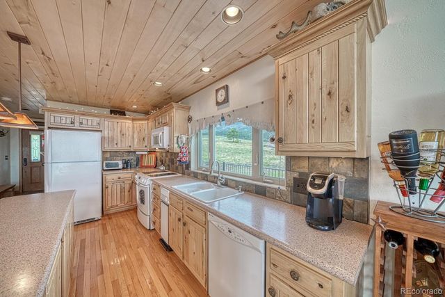 381 Cynthia Lane, Westcliffe, CO 81252