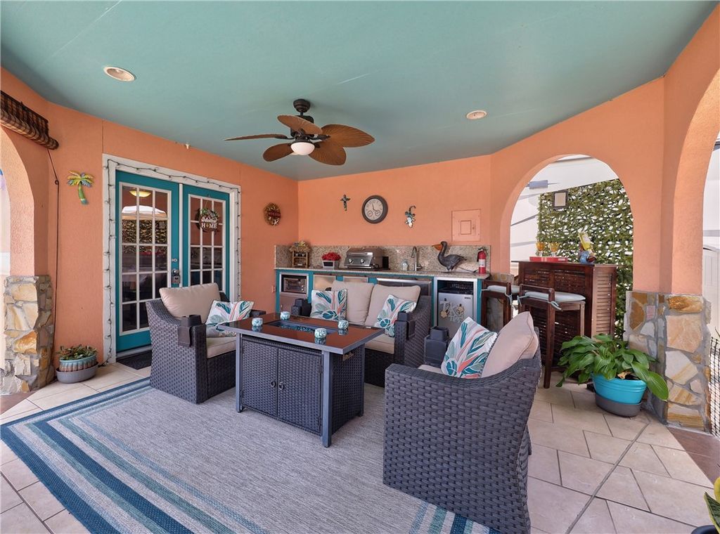 1 Augusta Cir, Aransas Pass, TX 78336 — photo 2