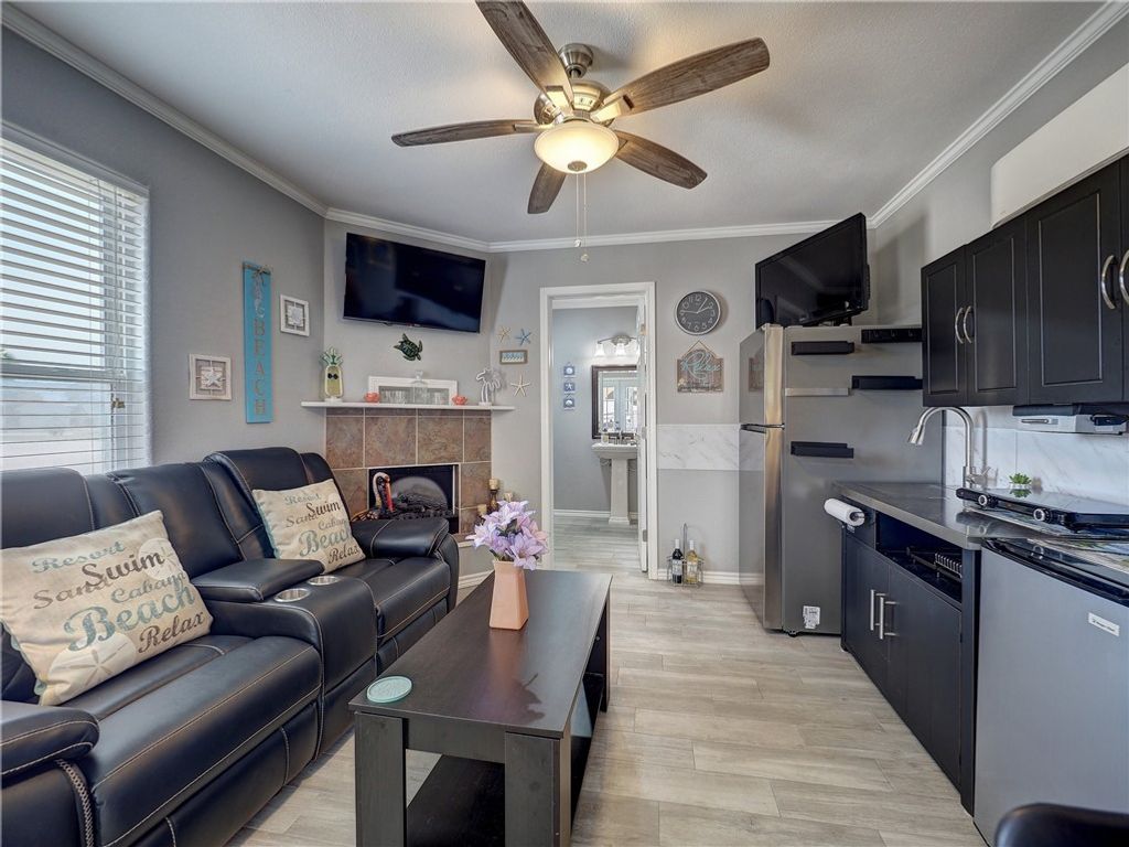 1 Augusta Cir, Aransas Pass, TX 78336 — photo 5