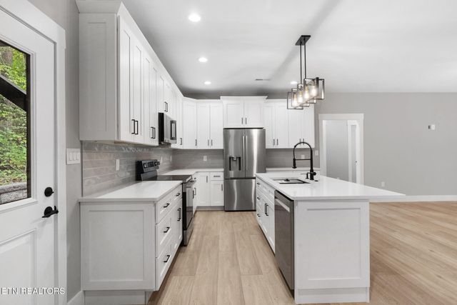 2521 Black Oak Ridge Rd, Sevierville, TN 37876