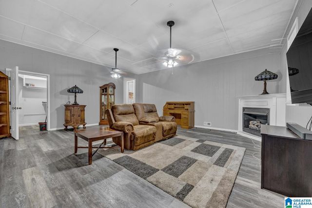 2001 PAWNEE DRIVE, Jasper, AL 35504