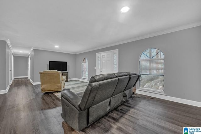 2001 PAWNEE DRIVE, Jasper, AL 35504