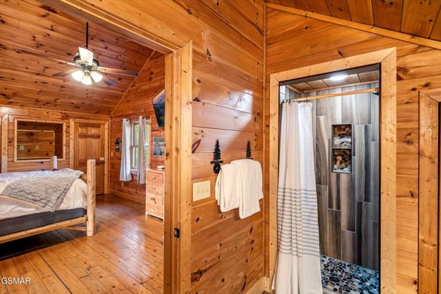 2828 Ridge Creek Circle, Sevierville, TN 37876