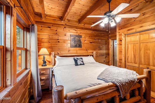2828 Ridge Creek Circle, Sevierville, TN 37876