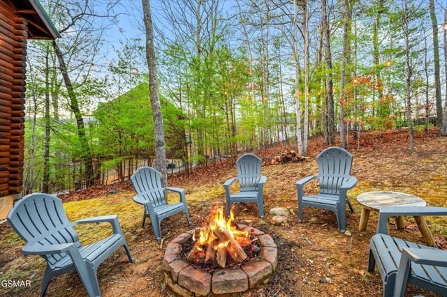 2828 Ridge Creek Circle, Sevierville, TN 37876