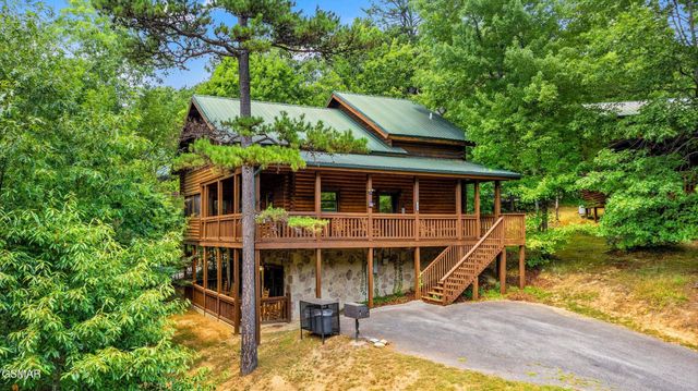 2828 Ridge Creek Circle, Sevierville, TN 37876
