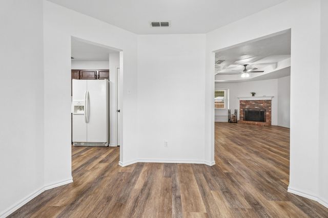 101 Apache Trail, Alvarado, TX 76009