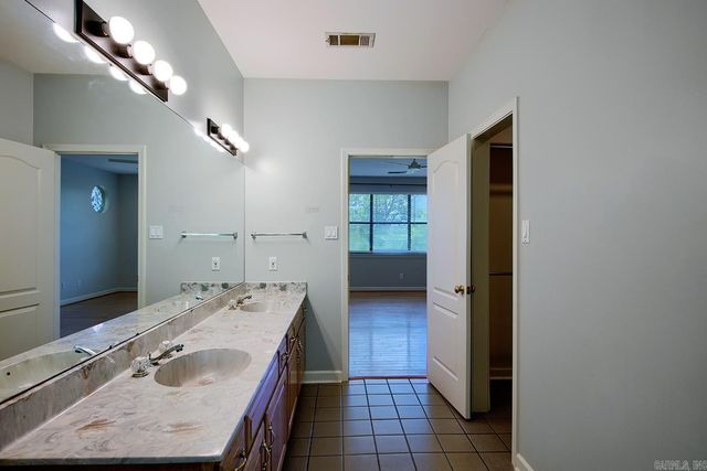 30 Overlook Drive, Little Rock, AR 72207