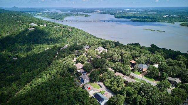 30 Overlook Drive, Little Rock, AR 72207