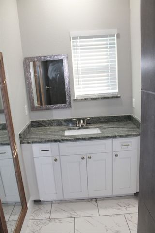 104 S Hubbard Street, Alvord, TX 76225