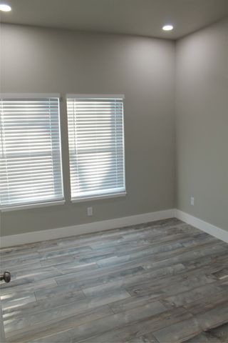 104 S Hubbard Street, Alvord, TX 76225