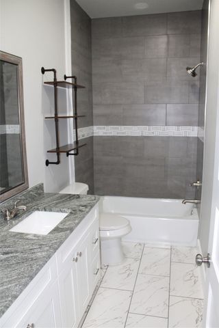 104 S Hubbard Street, Alvord, TX 76225