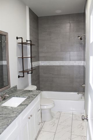 104 S Hubbard Street, Alvord, TX 76225