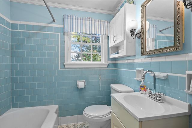 93 South Pierce Road, East Greenwich, RI 02818