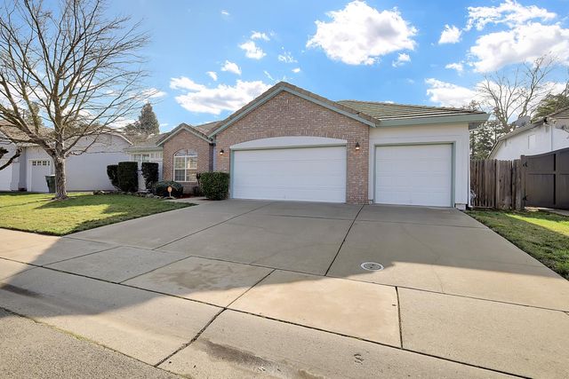 2004 Falls Dr, Yuba City, CA 95993