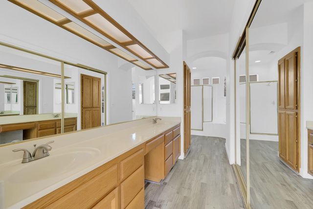 2004 Falls Dr, Yuba City, CA 95993