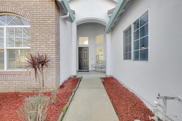 2004 Falls Dr, Yuba City, CA 95993